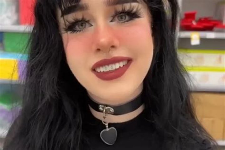 Laara Rose Mega: The Rising Star of Social Media